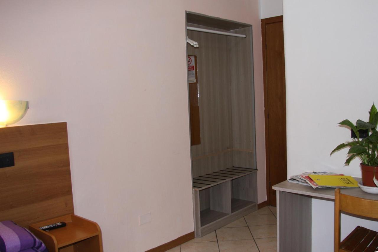 Hotel Adelchi Milão Exterior foto